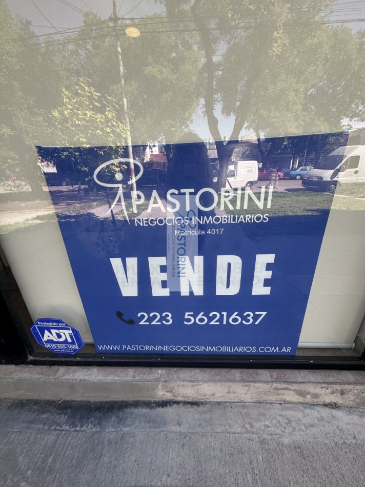 LOCAL impecable en VENTA sobre Av.Libertad