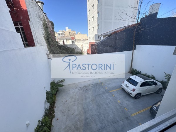 ALQUILER TEMPORAL SEMIPISO a de 2amb en Plaza Mitre con Cochera 