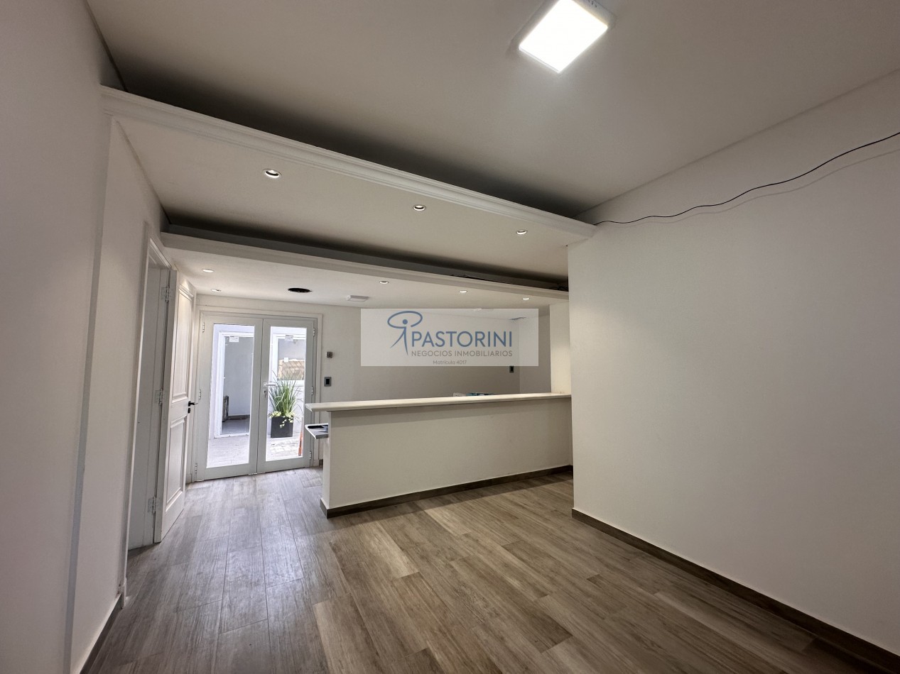 Alquilamos ideal centro de oficinas y/o consultorios