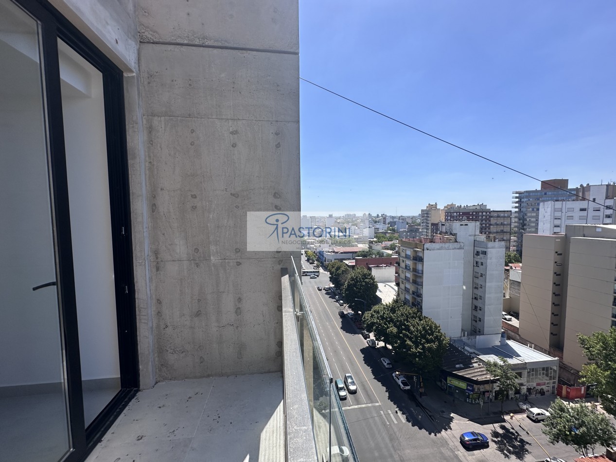 Vendemos Semipiso de 2 amb en Plaza Mitre con COCH y baulera