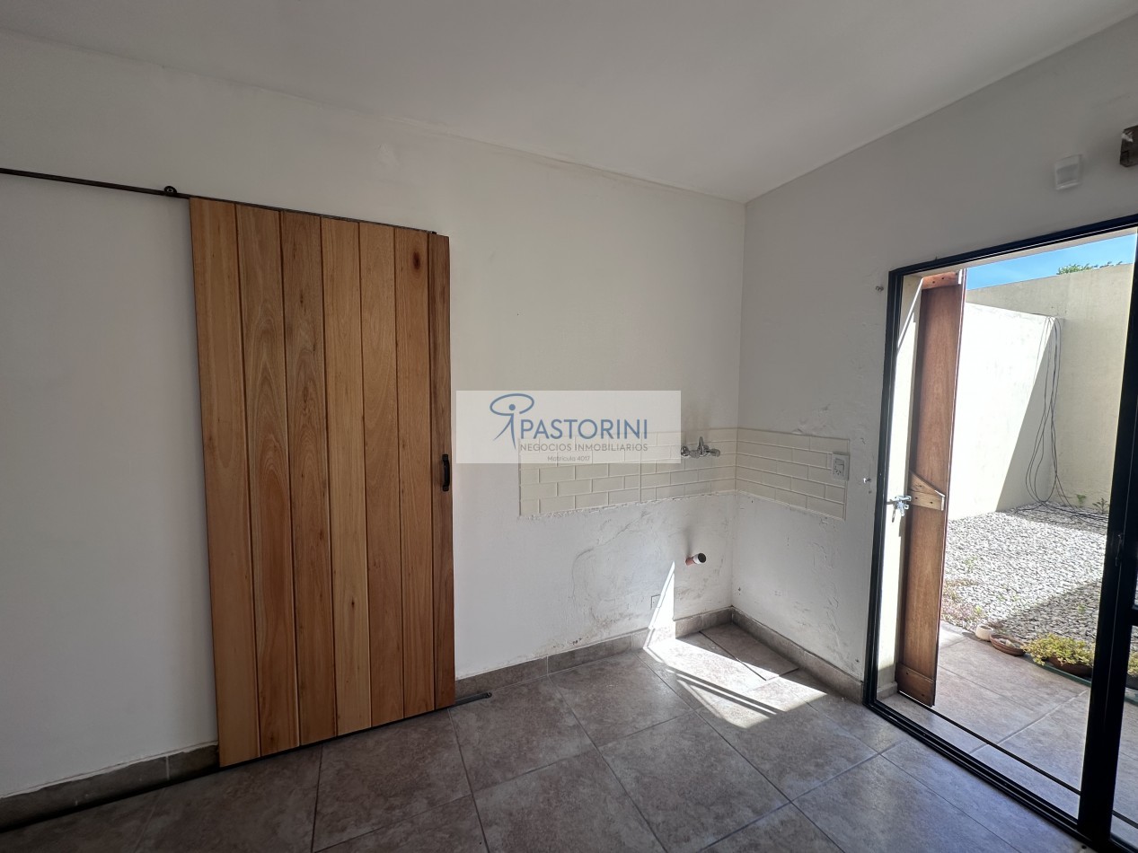 LOCAL impecable en VENTA sobre Av.Libertad