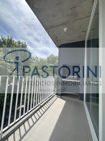 ALQUILAMOS MODERNO SEMIPISO de 2amb  con COCH en Plaza Mitre 