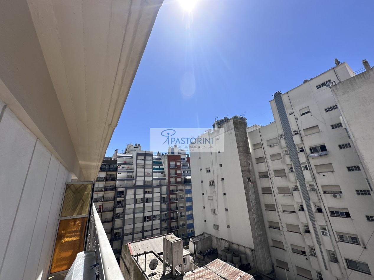 Impecable 2amb con balcon en Maral 33 - Plaza Colon 