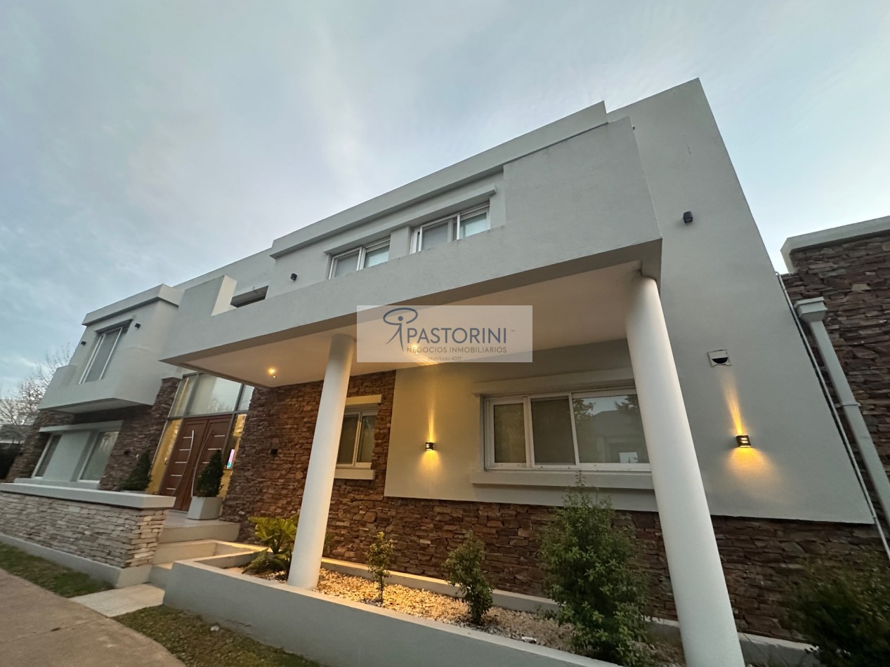 Importante CASA en ARENAS del SUR