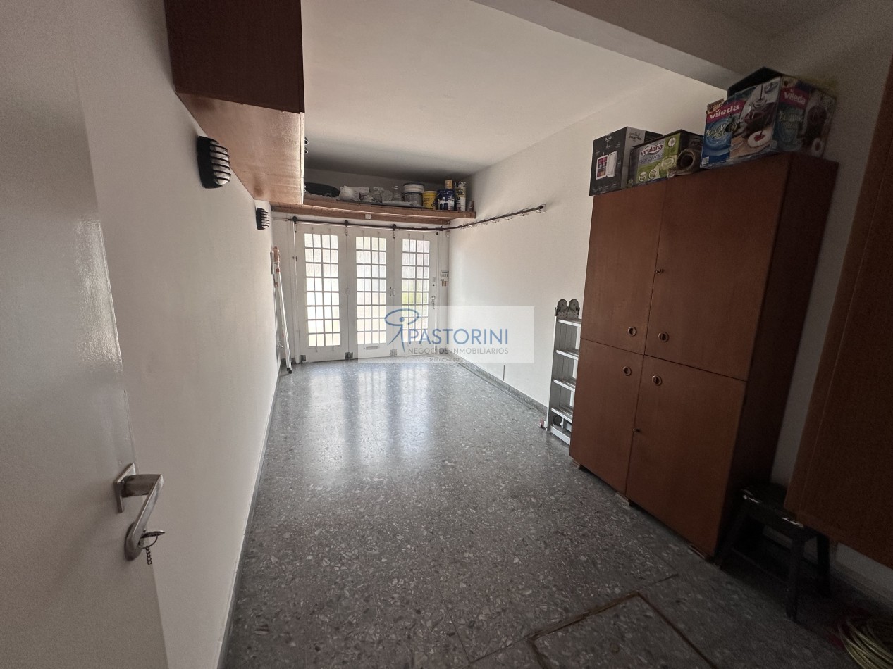 HERMOSA CASA EN BARRIO LA PERLA