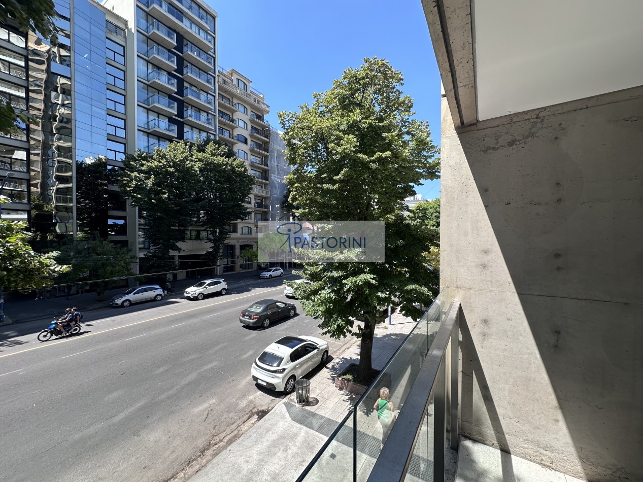 Vendemos Semipiso de 2 amb en Plaza Mitre con COCH y baulera