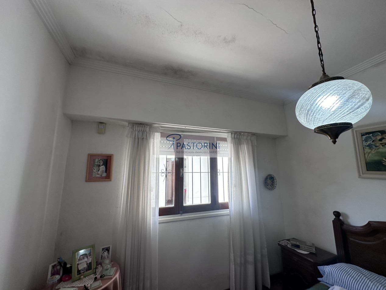 Impecable casa con parque en venta 