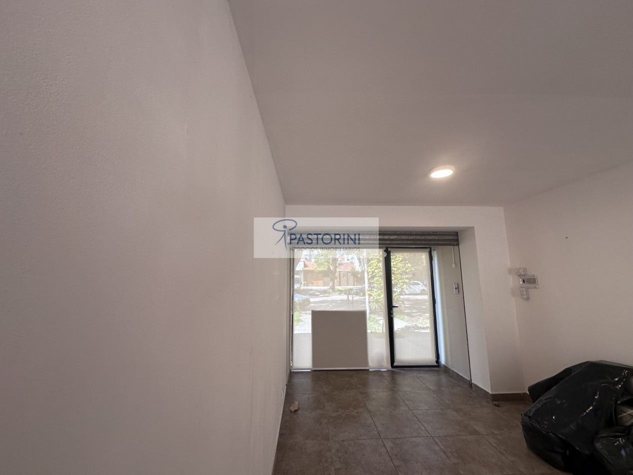 LOCAL impecable en VENTA sobre Av.Libertad