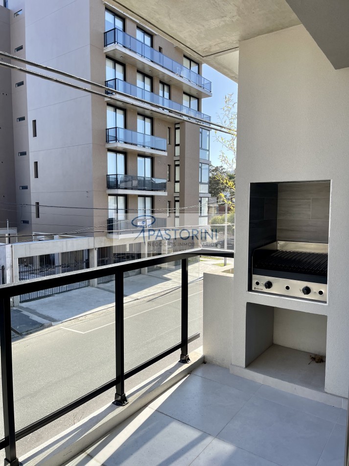 HERMOSO DEPARTAMENTO de 2amb con Cochera y Baulera