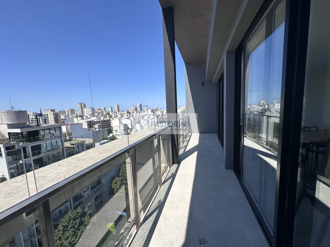 Vendemos Semipiso de 2 amb en Plaza Mitre con COCH y baulera