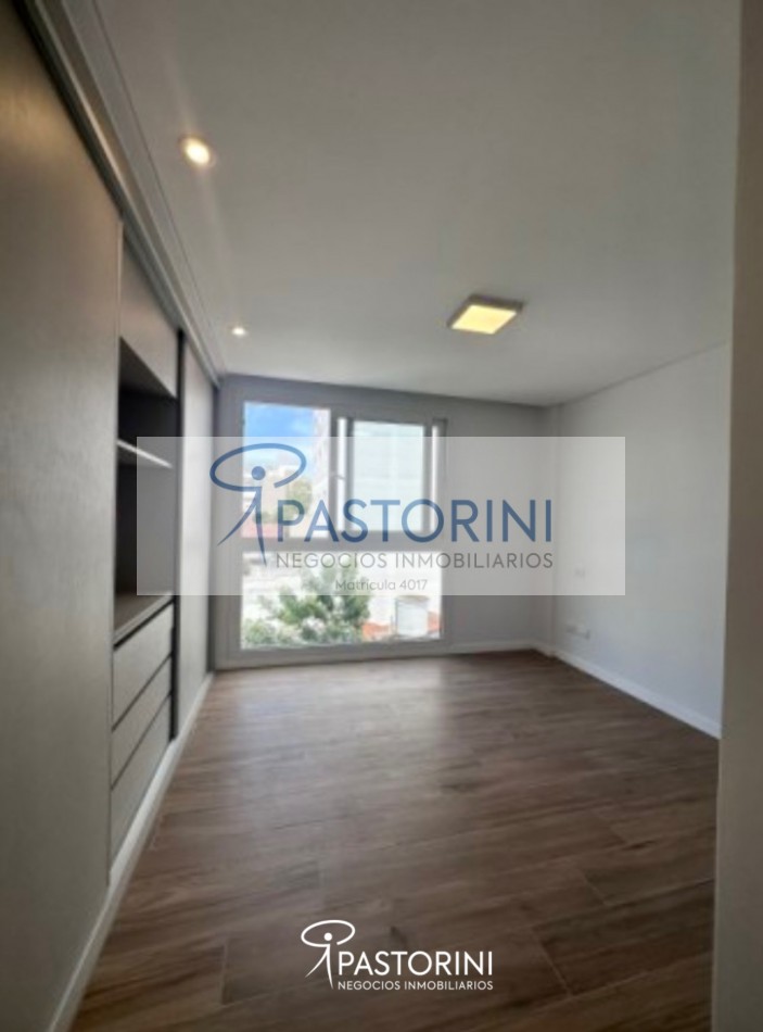 ALQUILAMOS MODERNO SEMIPISO de 2amb  con COCH en Plaza Mitre 