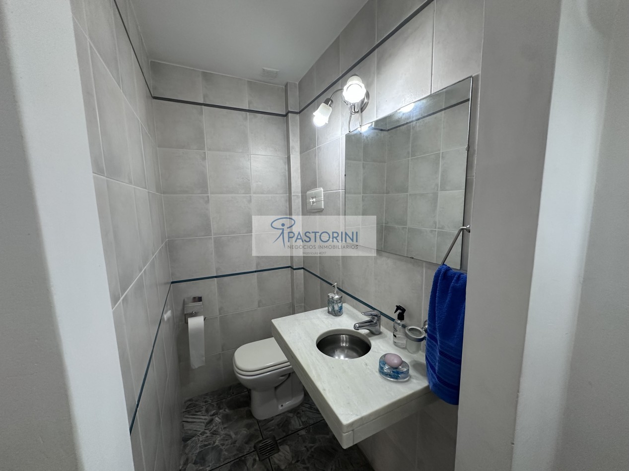 HERMOSA CASA EN BARRIO LA PERLA