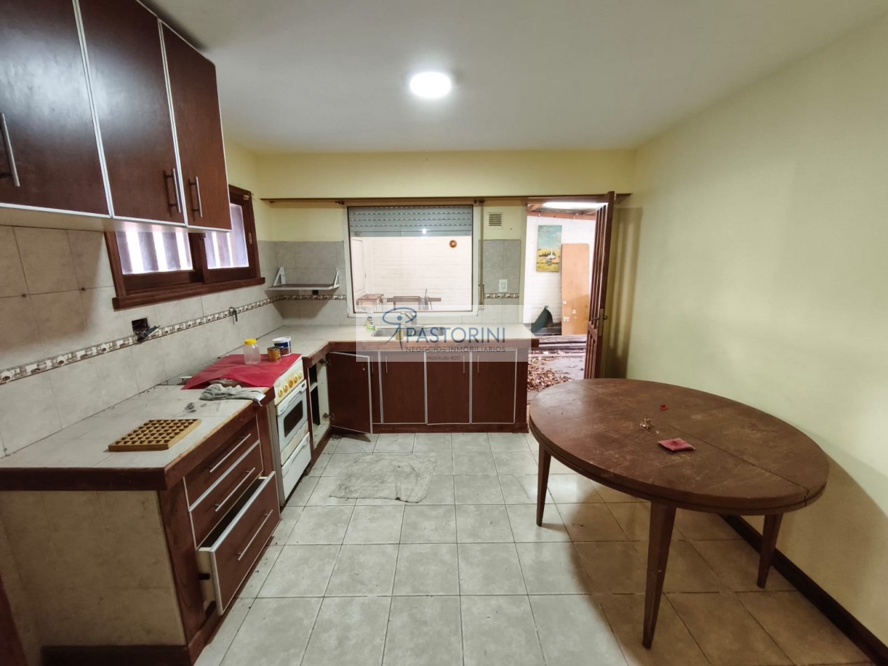 Vendemos Chalet con parque  cerca de Constitucion