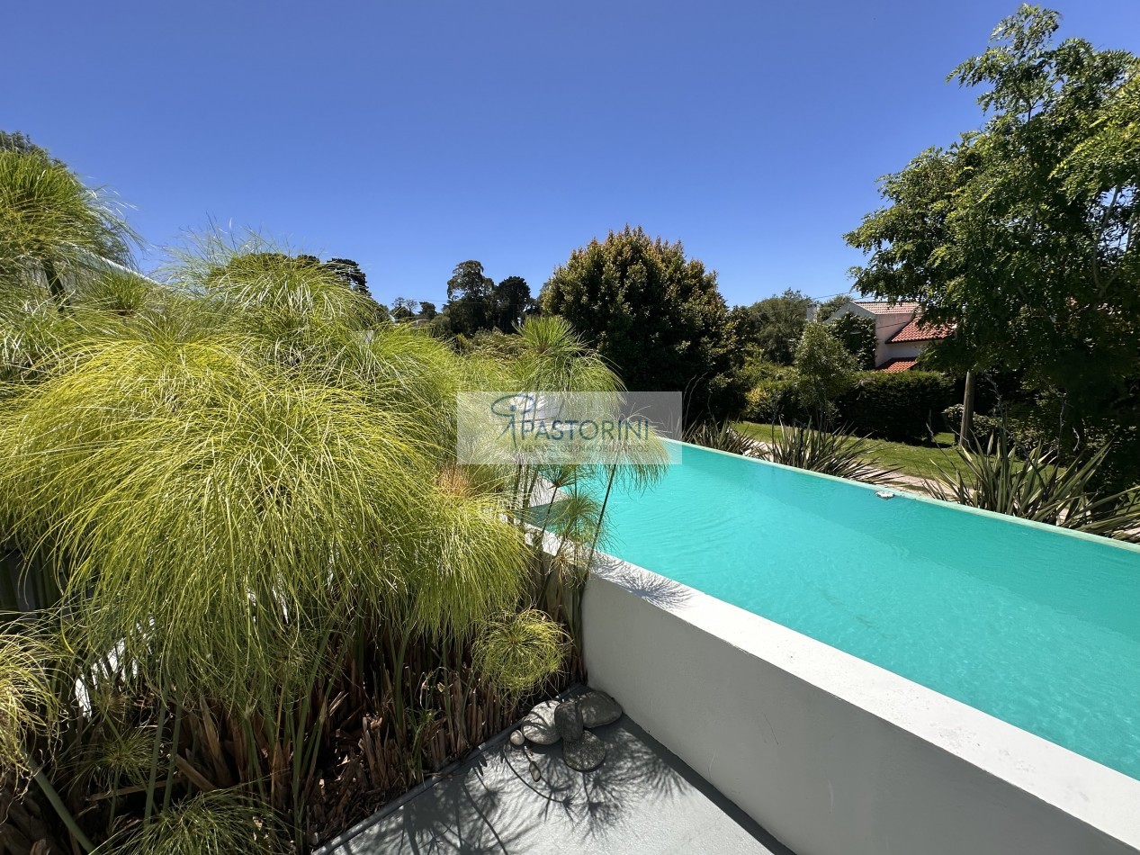 VENDEMOS ESPECTACULAR CASA EN SIERRAS DE LOS PADRES