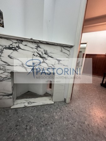 AMPLIO DPTO 3 AMB EN VENTA  + DEPENDENCIA en el CENTRO 