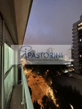 AMPLIO DPTO 3 AMB EN VENTA  + DEPENDENCIA en el CENTRO 