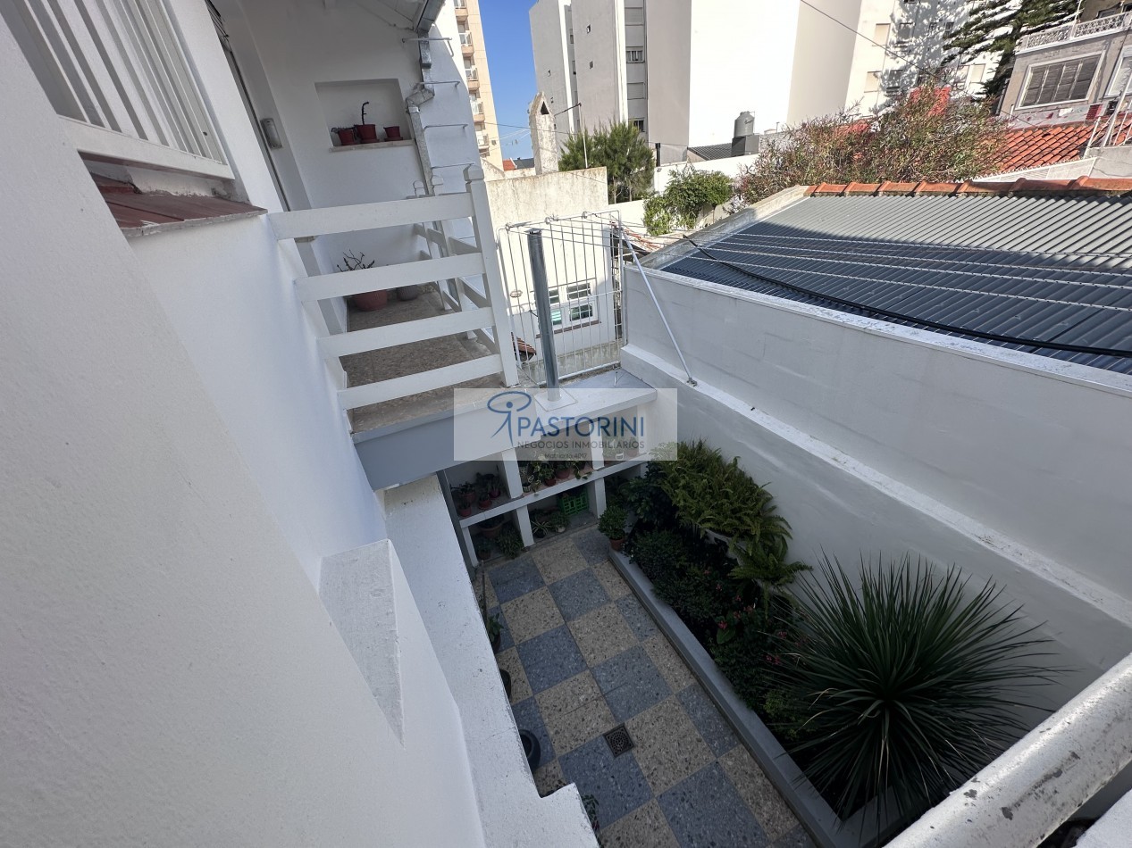 HERMOSA CASA EN BARRIO LA PERLA