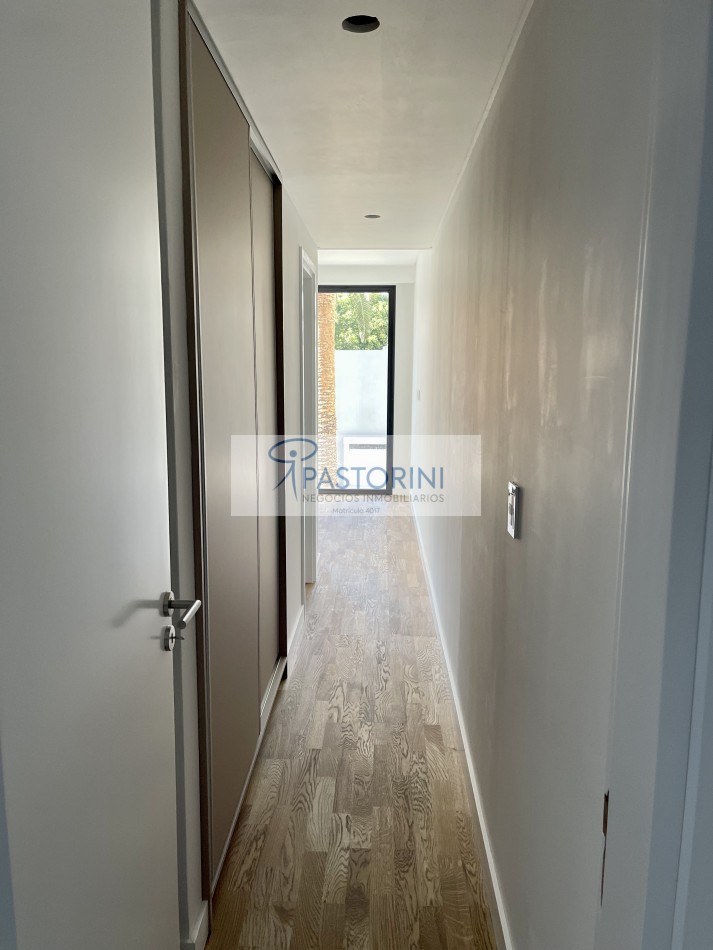 HERMOSO DEPARTAMENTO de 2amb con Cochera y Baulera
