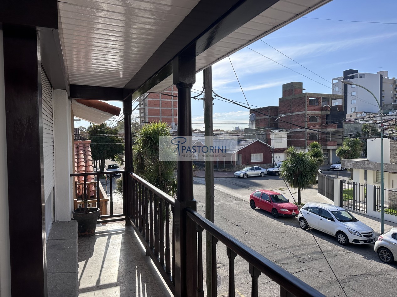 HERMOSA CASA EN BARRIO LA PERLA