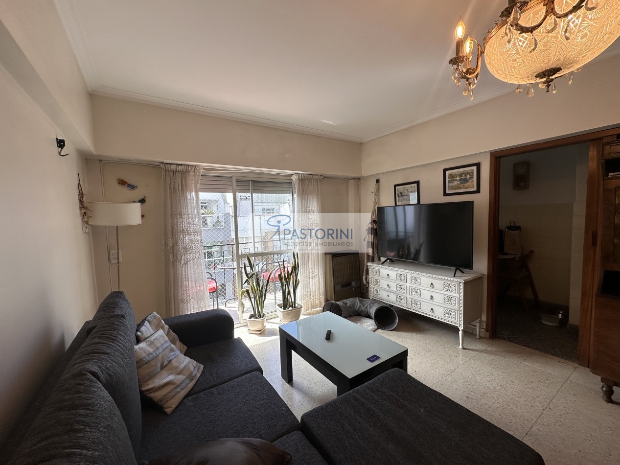 VENDEMOS AMPLIO 3AMB con COCH+BAULERA a metros de PLAZA MITRE