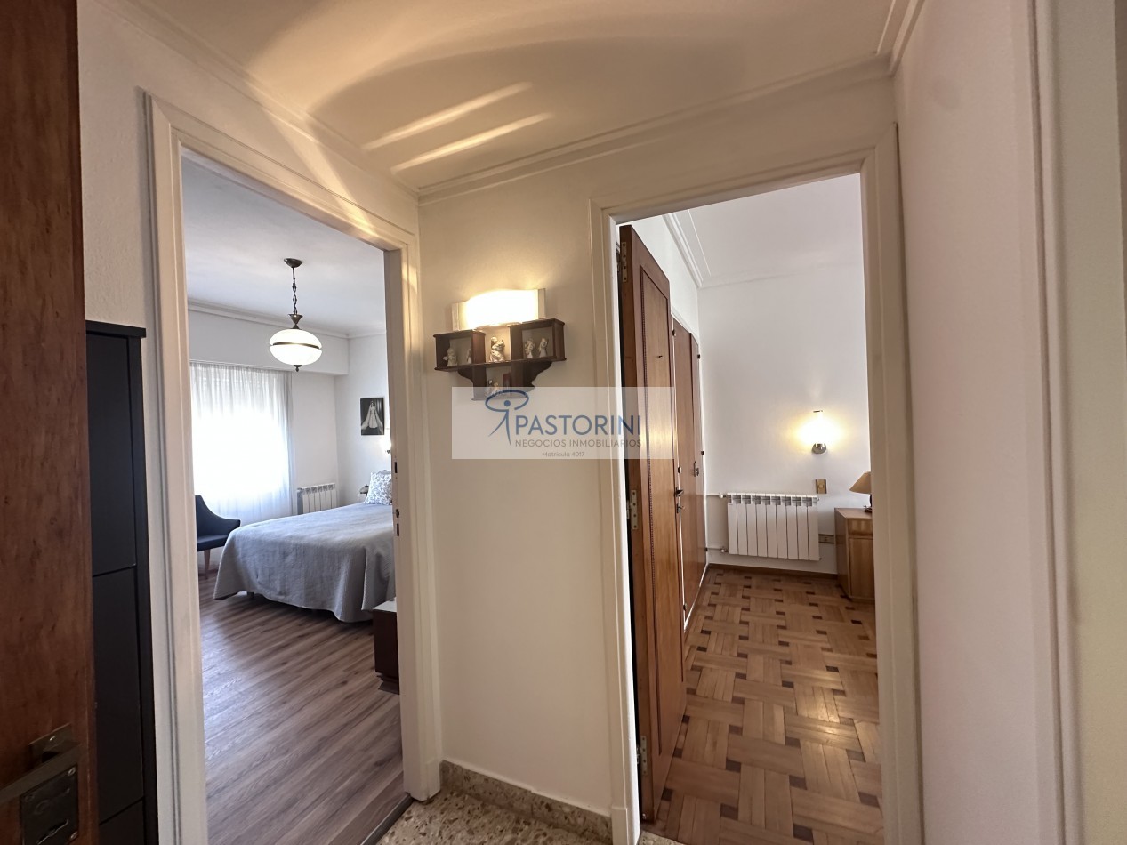 HERMOSA CASA EN BARRIO LA PERLA