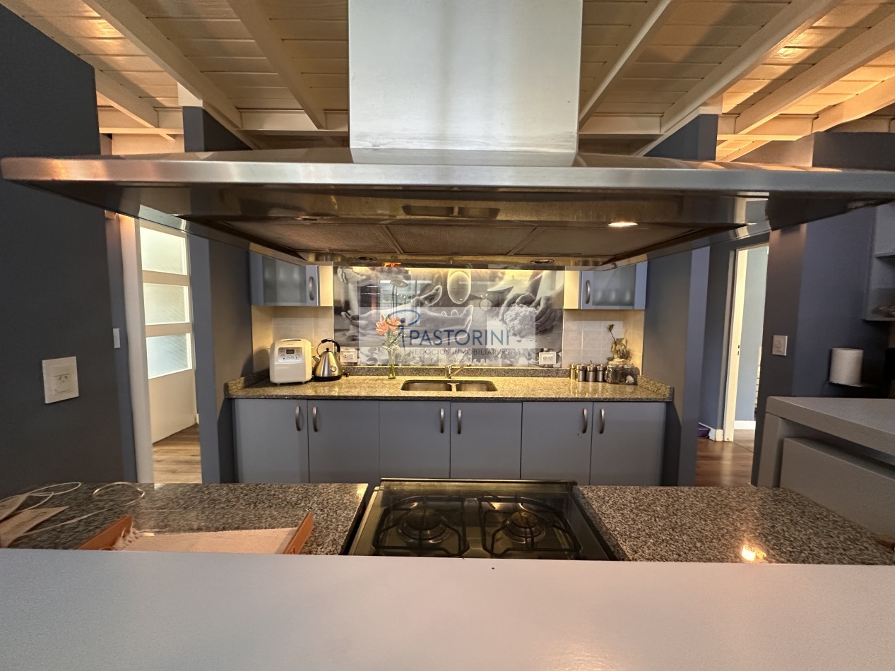 VENDEMOS ESPECTACULAR CASA EN SIERRAS DE LOS PADRES