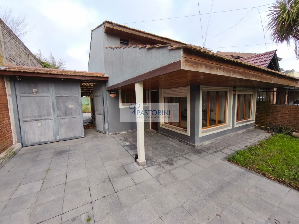 Vendemos Chalet con parque  cerca de Constitucion