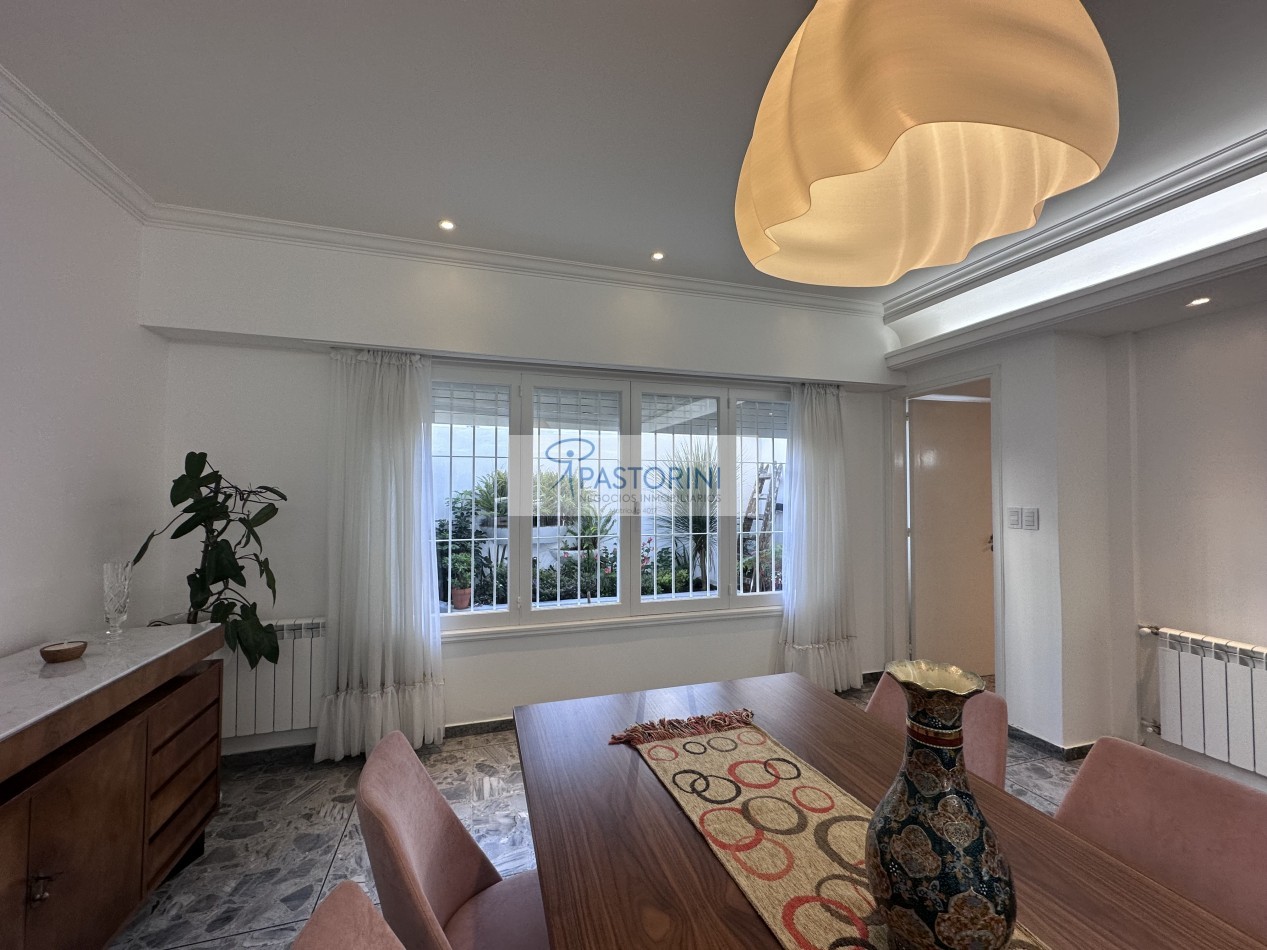 HERMOSA CASA EN BARRIO LA PERLA