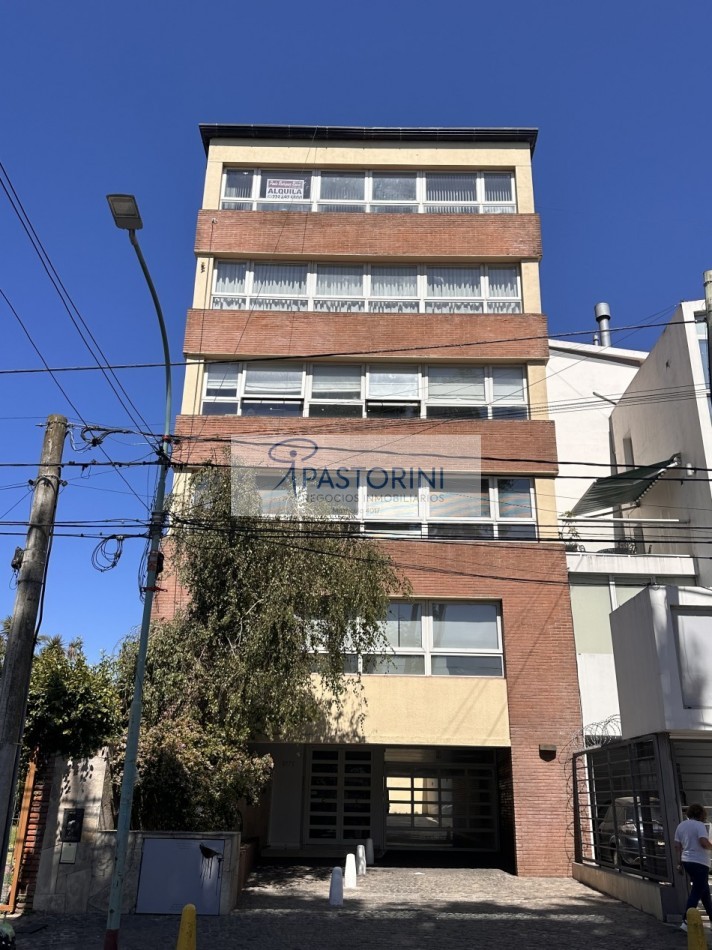 ALQUILAMOS  hermosa OFICINA zona GUEMES