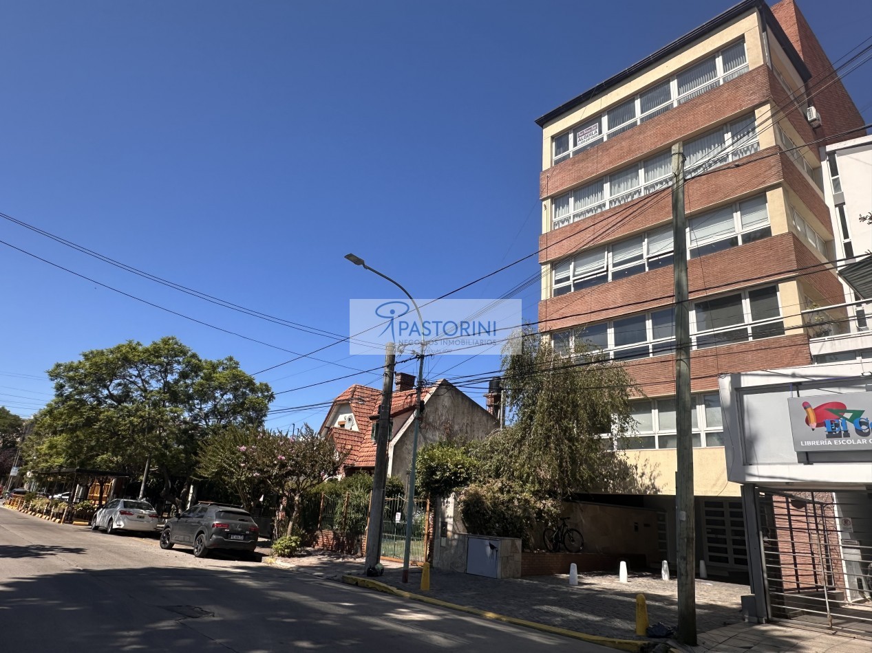 ALQUILAMOS  hermosa OFICINA zona GUEMES