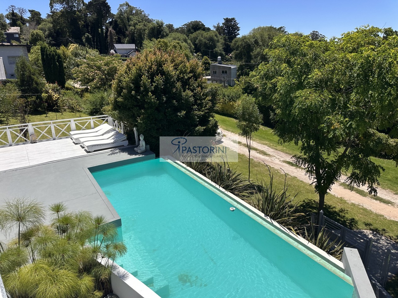 VENDEMOS ESPECTACULAR CASA EN SIERRAS DE LOS PADRES