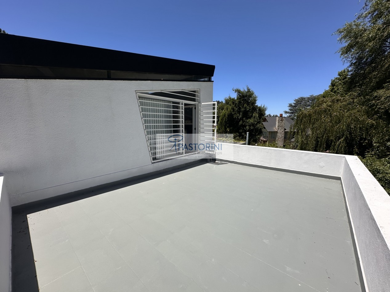 VENDEMOS ESPECTACULAR CASA EN SIERRAS DE LOS PADRES