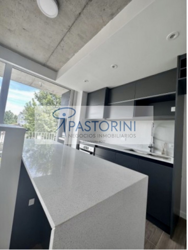 ALQUILAMOS MODERNO SEMIPISO de 2amb  con COCH en Plaza Mitre 