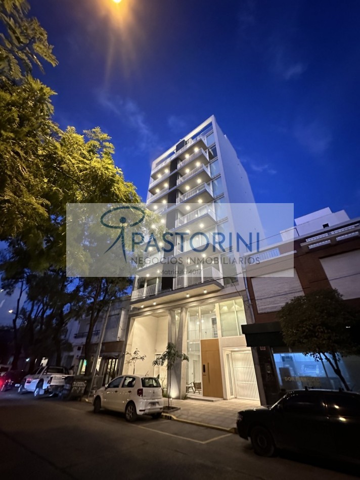 ALQUILAMOS MODERNO SEMIPISO de 2amb  con COCH en Plaza Mitre 