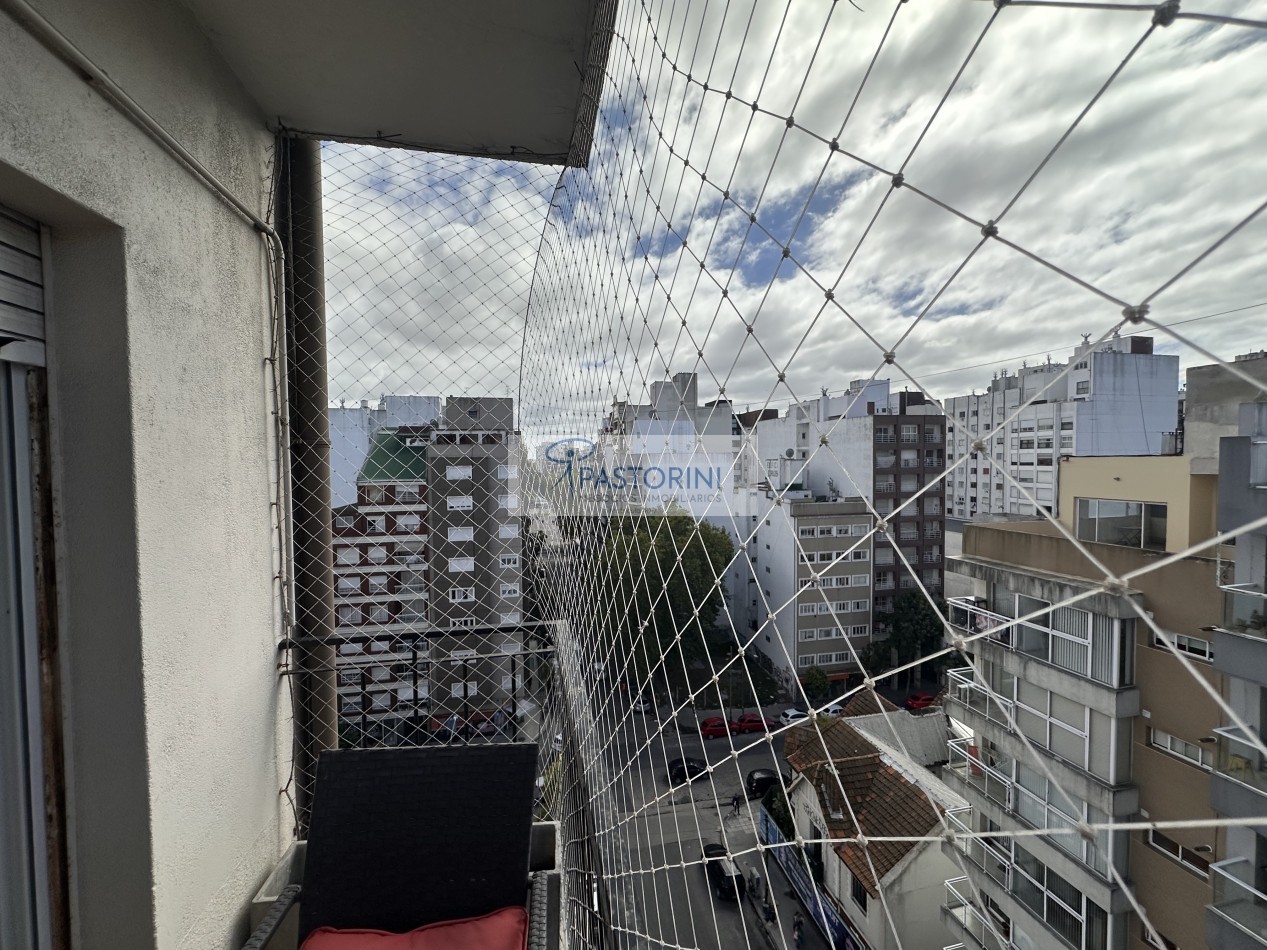 VENDEMOS AMPLIO 3AMB con COCH+BAULERA a metros de PLAZA MITRE