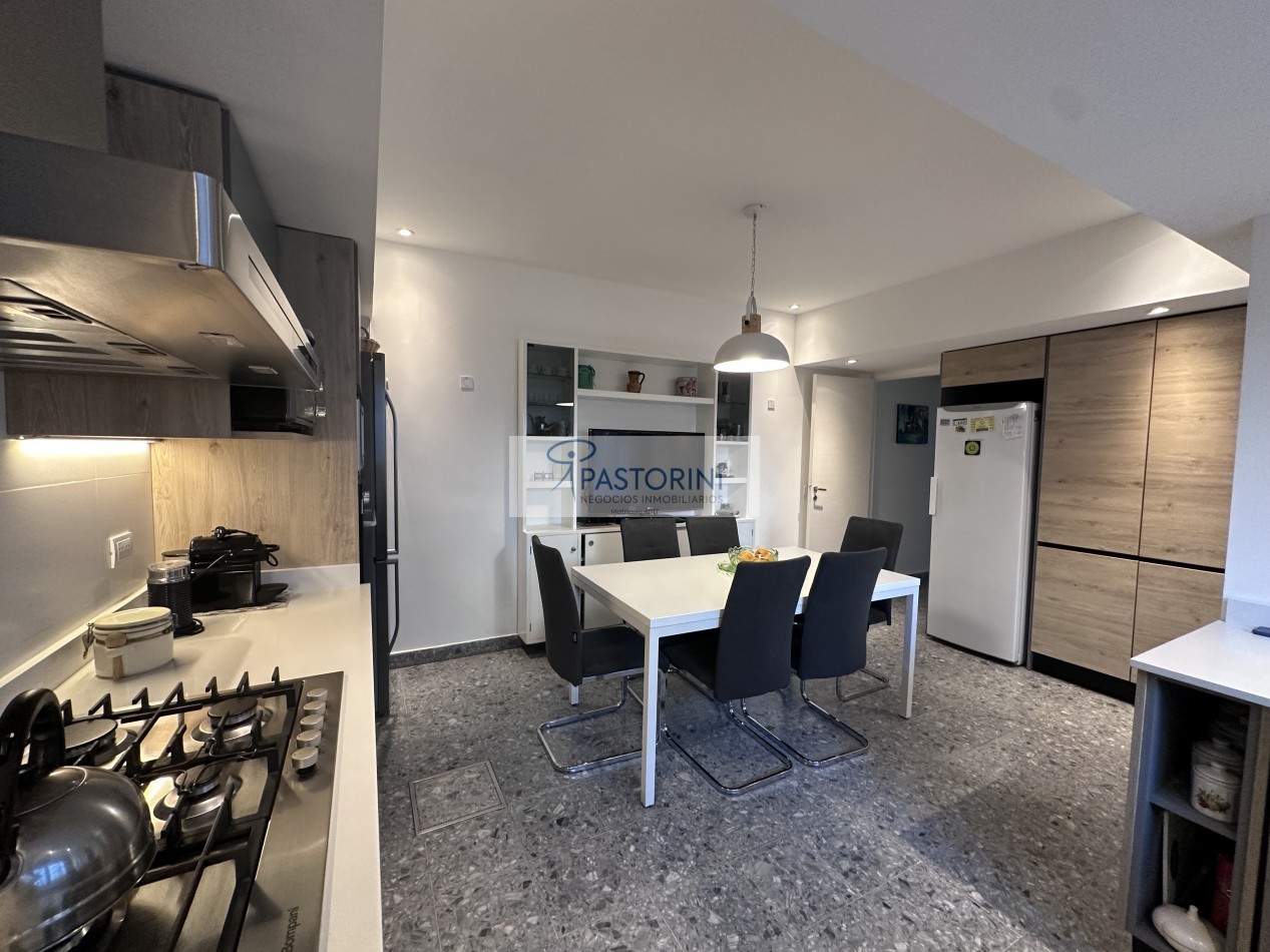 HERMOSA CASA EN BARRIO LA PERLA