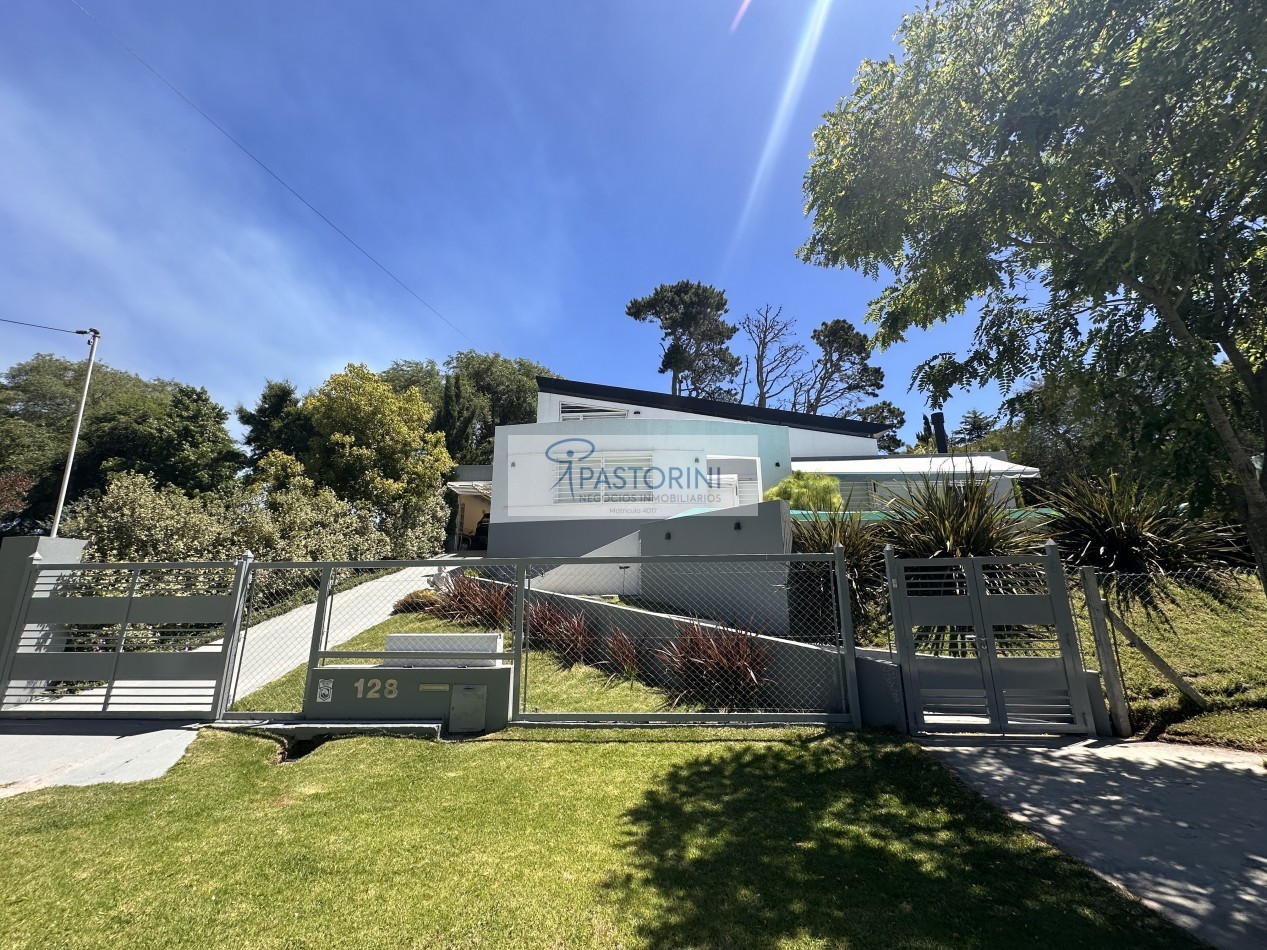 VENDEMOS ESPECTACULAR CASA EN SIERRAS DE LOS PADRES