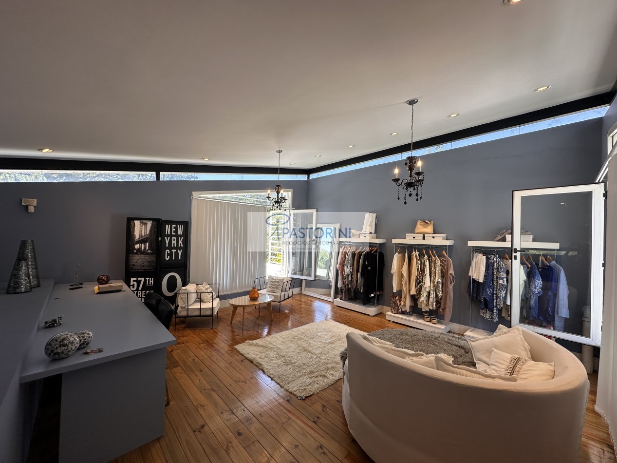 VENDEMOS ESPECTACULAR CASA EN SIERRAS DE LOS PADRES