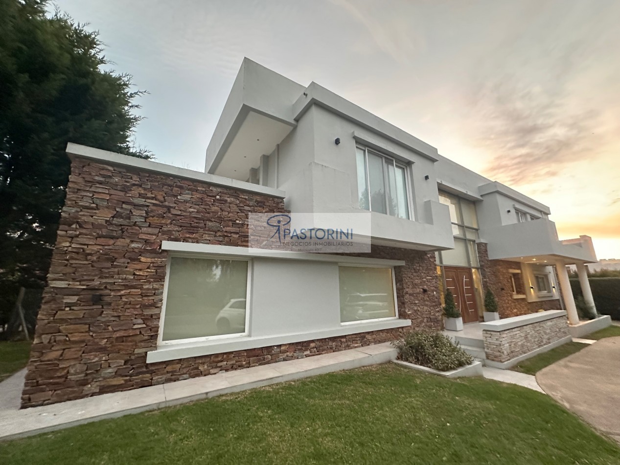 Importante CASA en ARENAS del SUR