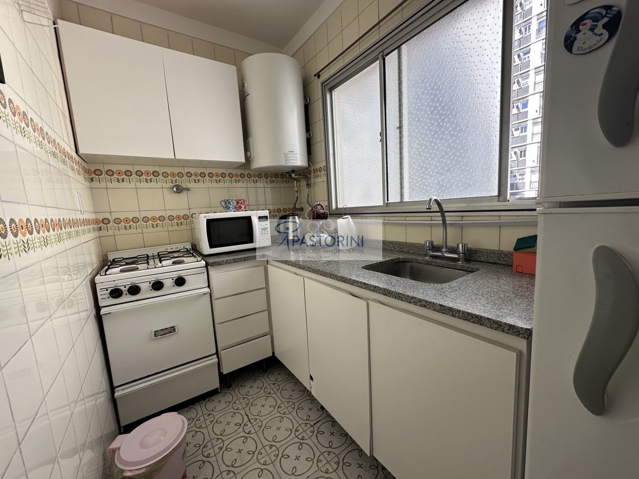 Impecable 2amb con balcon en Maral 33 - Plaza Colon 