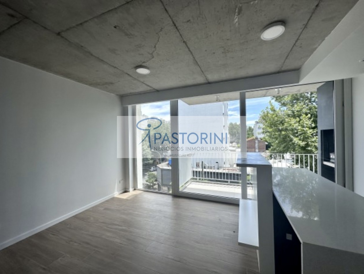 ALQUILAMOS MODERNO SEMIPISO de 2amb  con COCH en Plaza Mitre 