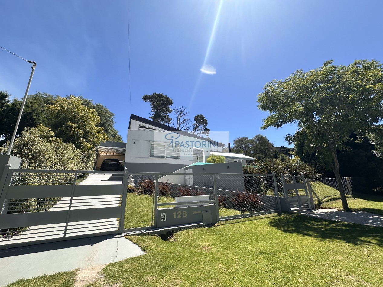 VENDEMOS ESPECTACULAR CASA EN SIERRAS DE LOS PADRES