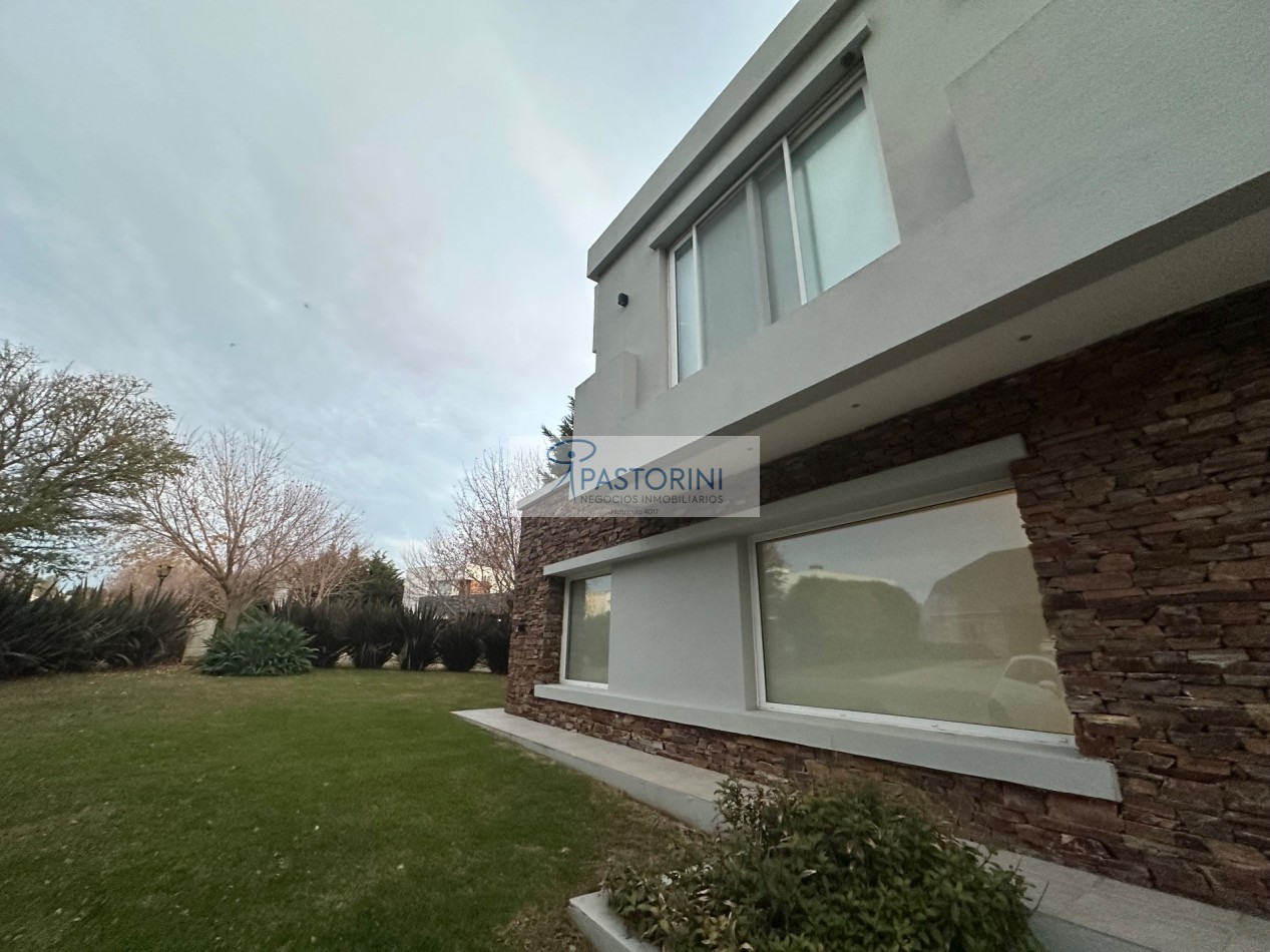 Importante CASA en ARENAS del SUR