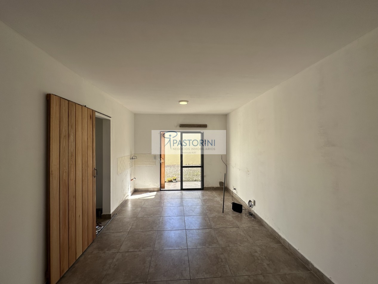 LOCAL impecable en VENTA sobre Av.Libertad