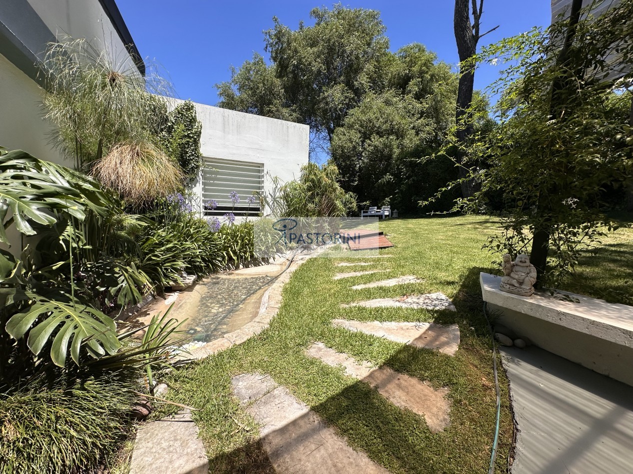 VENDEMOS ESPECTACULAR CASA EN SIERRAS DE LOS PADRES