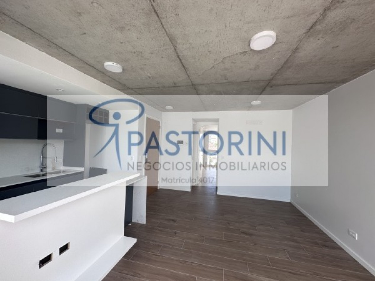 SEMIPISO a ESTRENAR de 2amb en Plaza Mitre con COCHERA
