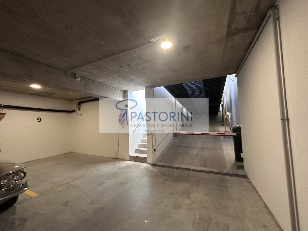 Moderno Departamento en Duplex en Plaza Mitre con COCH y baulera