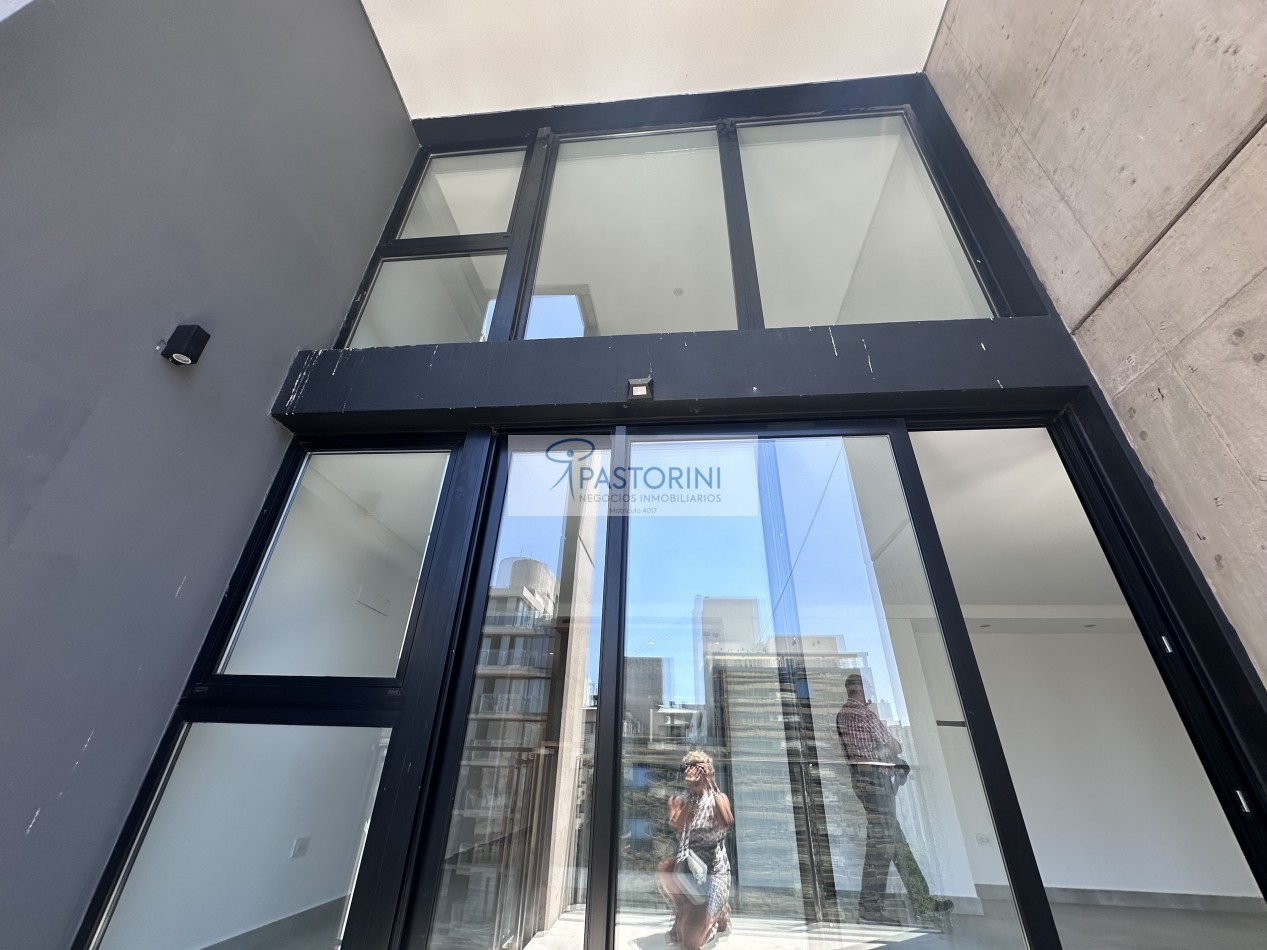 Excelente PISO en Plaza Mitre con COCH y baulera