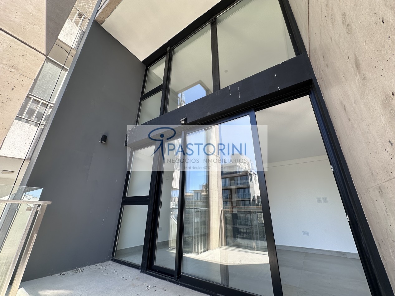 Moderno Departamento en Duplex en Plaza Mitre con COCH y baulera