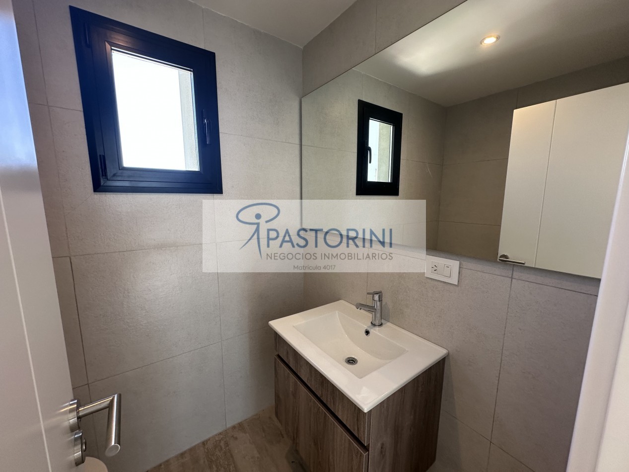 Moderno Departamento en Duplex en Plaza Mitre con COCH y baulera